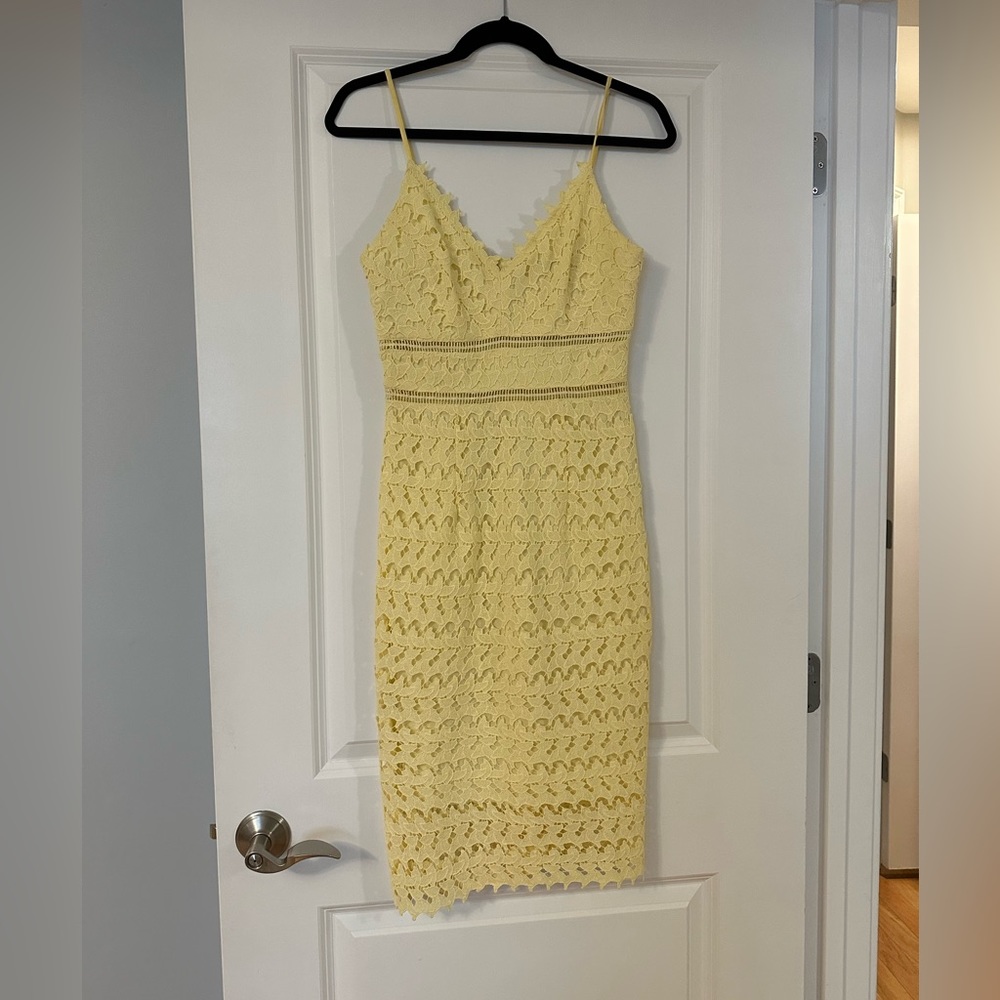 Soprano yellow dress